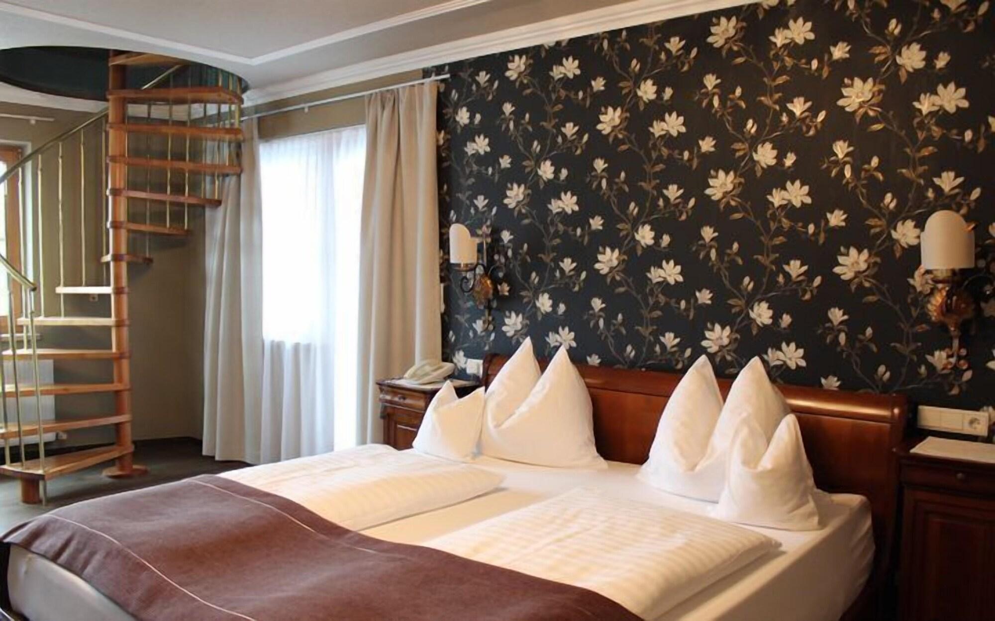 Gardenhotel Crystal Fügen Kültér fotó