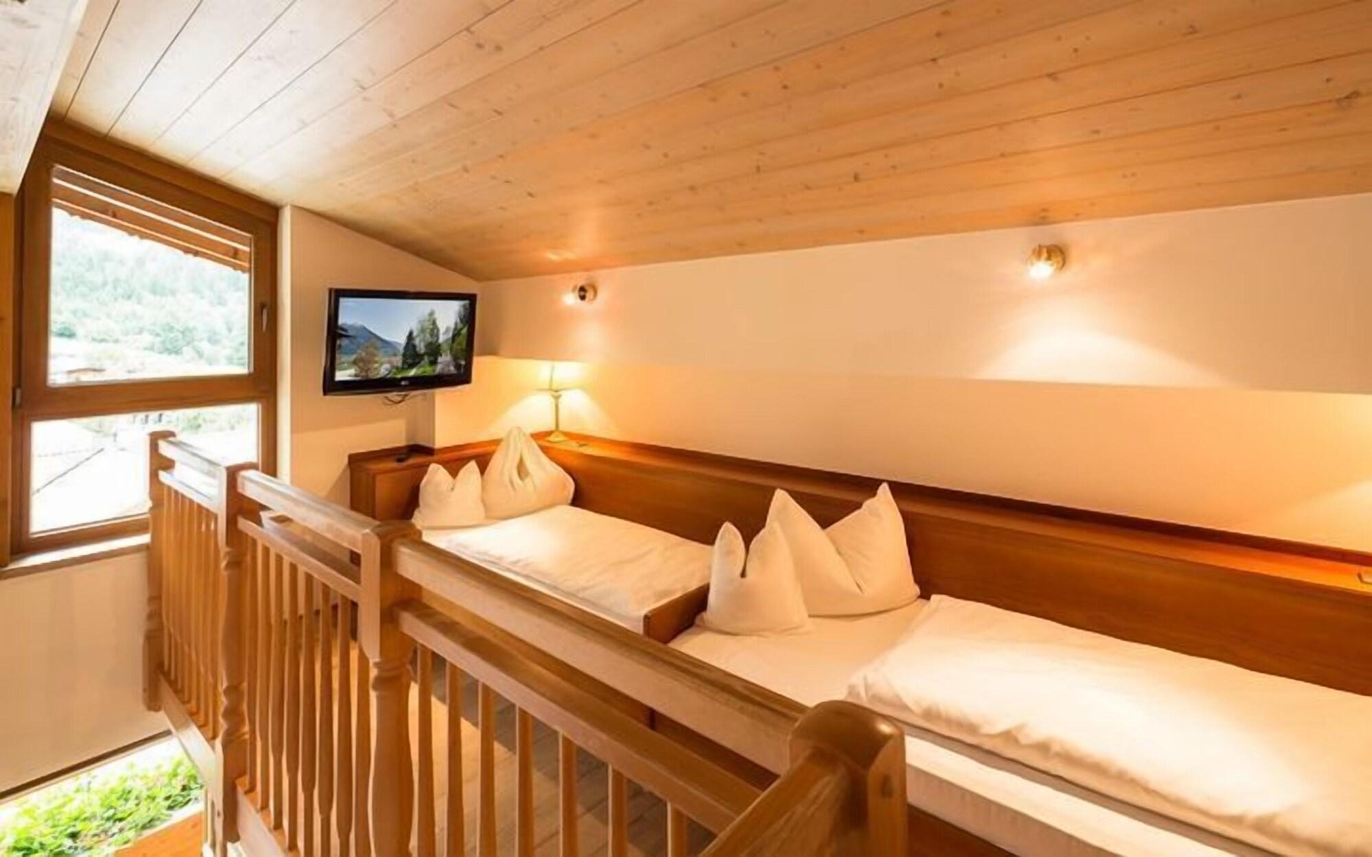 Gardenhotel Crystal Fügen Kültér fotó