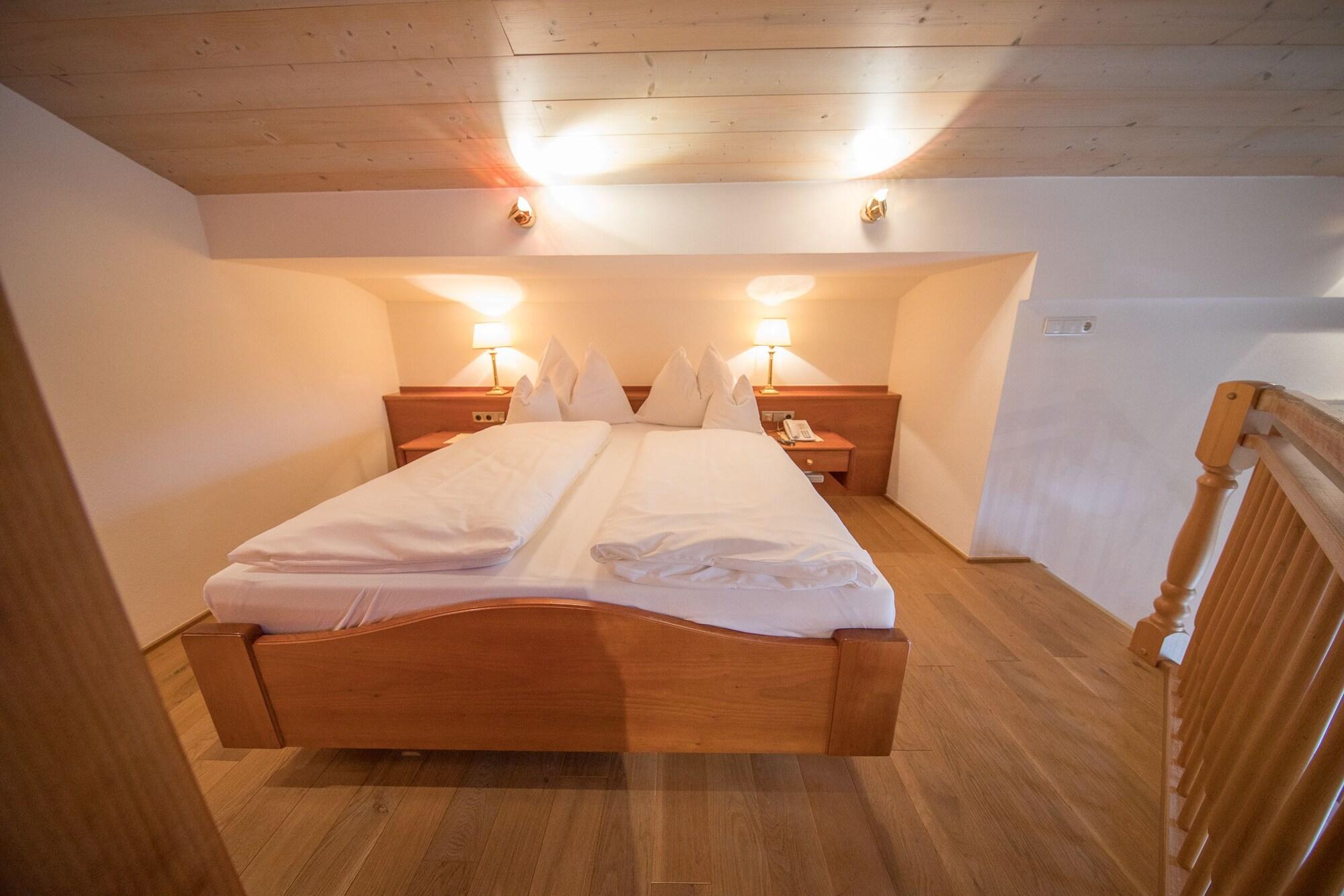 Gardenhotel Crystal Fügen Kültér fotó