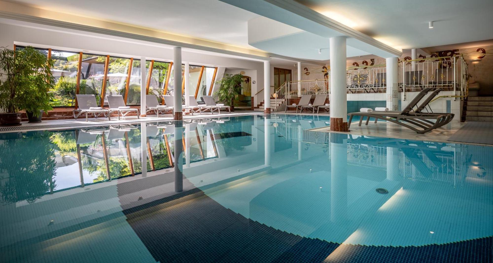 Gardenhotel Crystal Fügen Kültér fotó